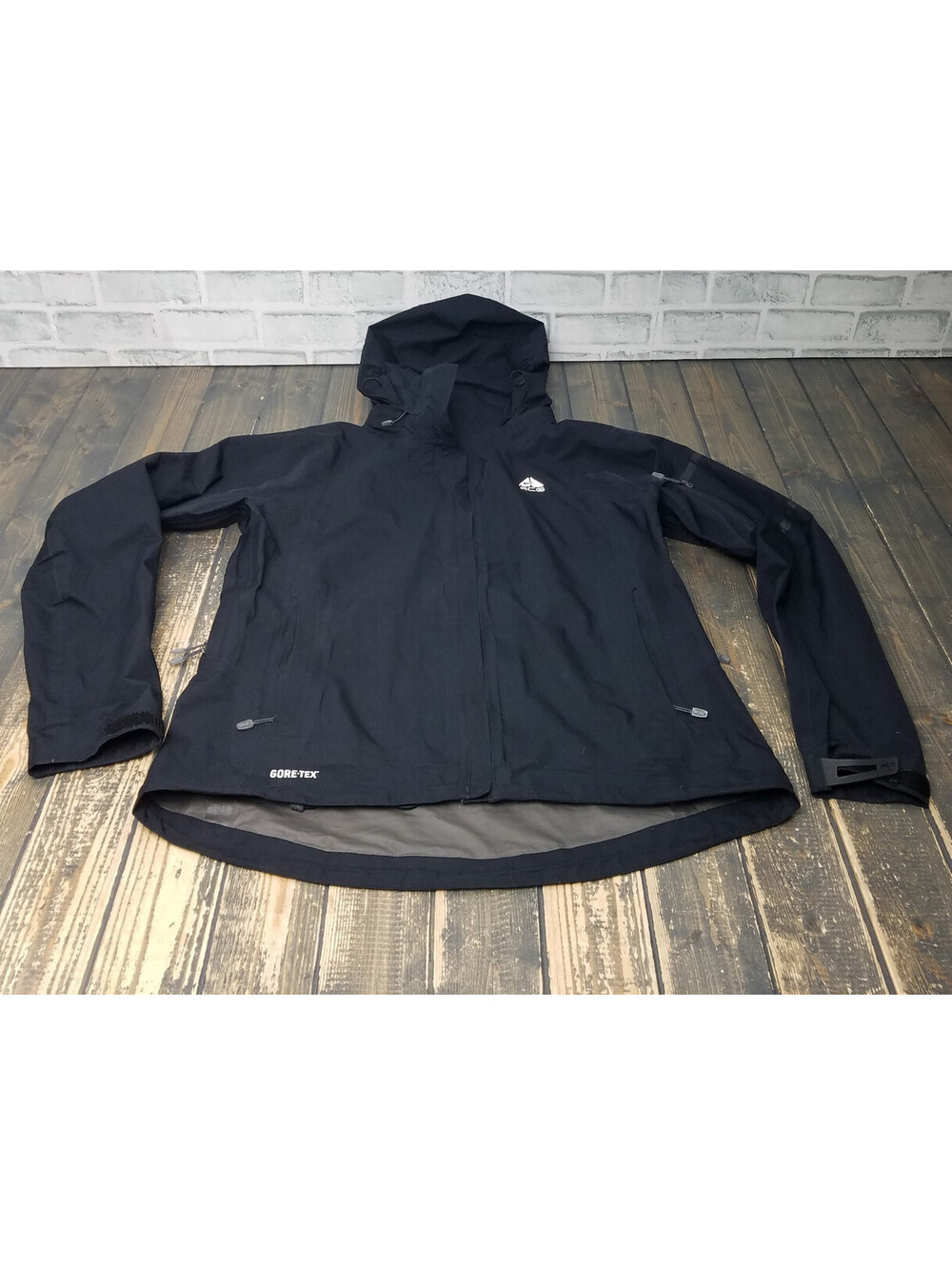 Nike ACG Jacket Men's Youth XL 16-18 BLACK - GORE-TEX Shell Hooded